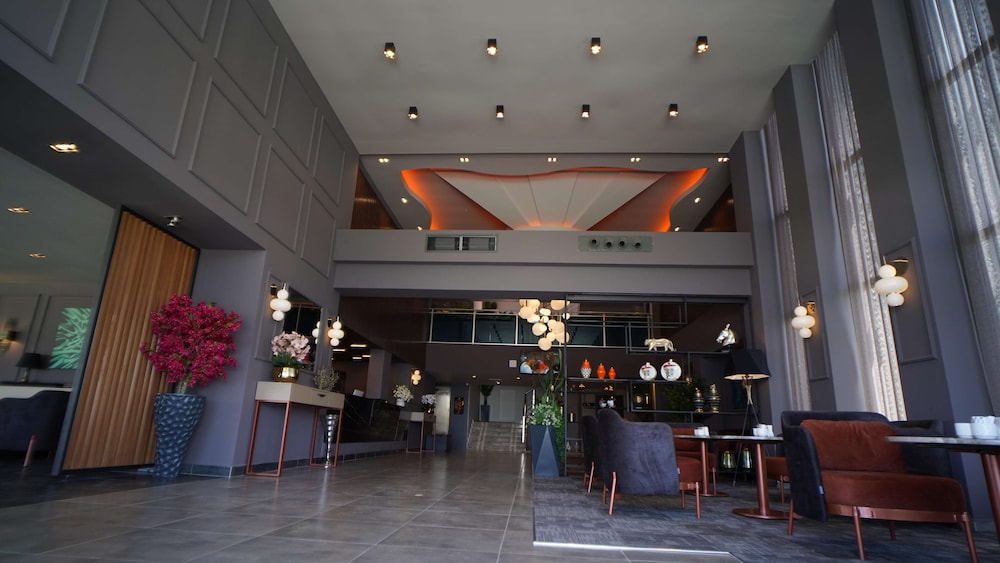 hotella resort and spa