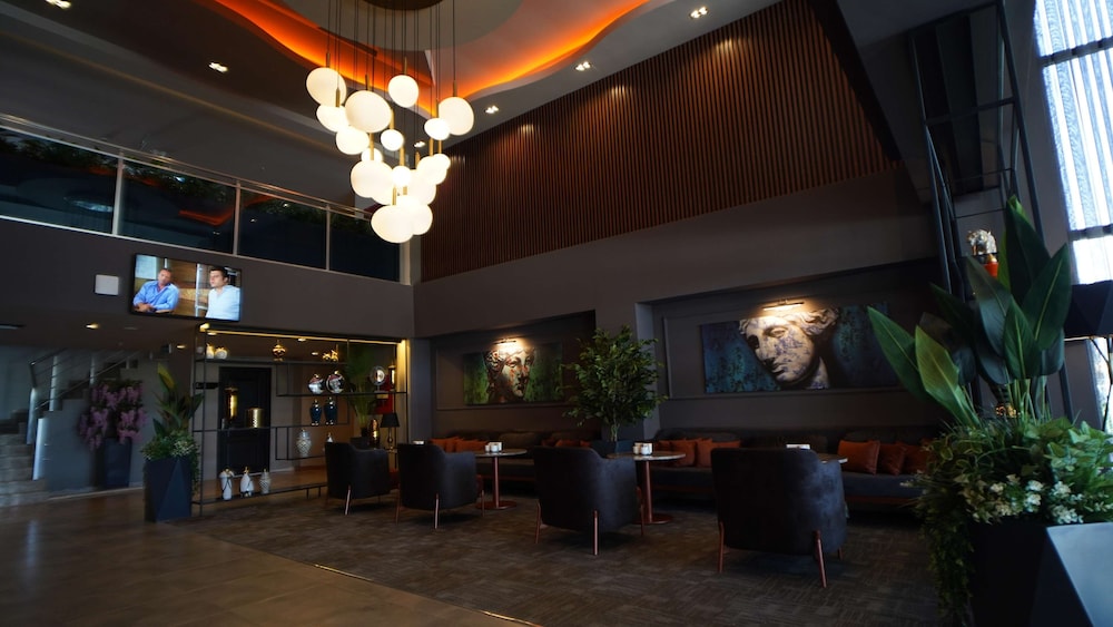 hotella resort and spa