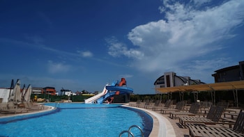 hotella resort and spa