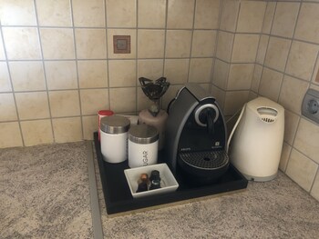 markopoulo mesogaias