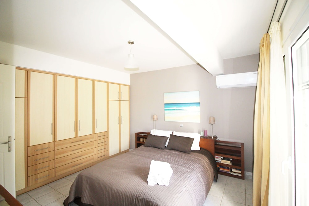 markopoulo mesogaias