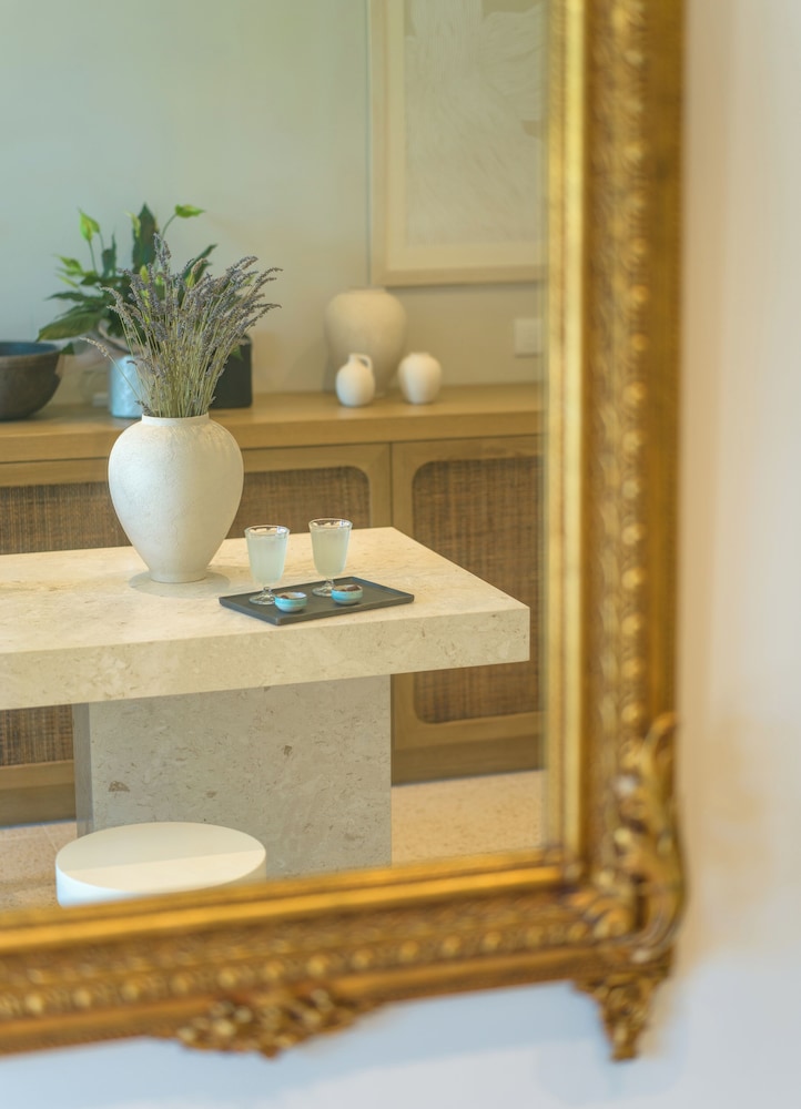 argostoli essence suites