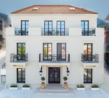 argostoli essence suites