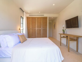 argostoli essence suites