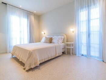 argostoli essence suites