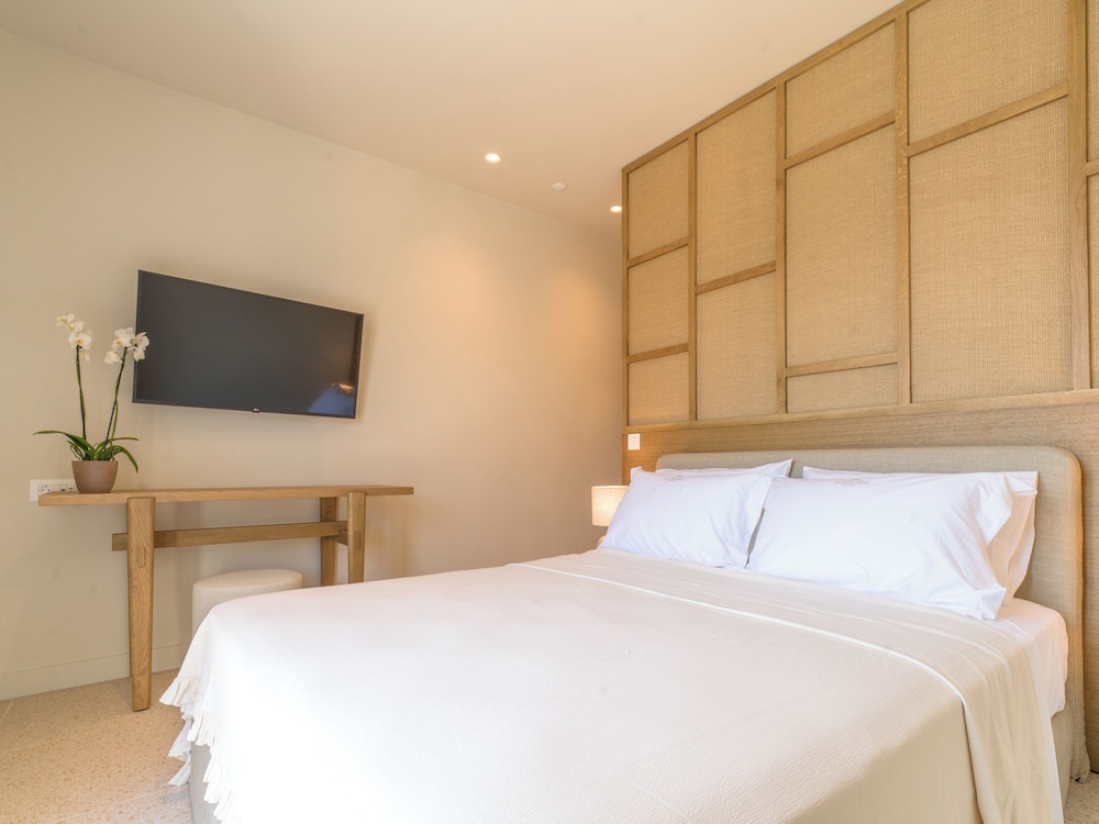 argostoli essence suites