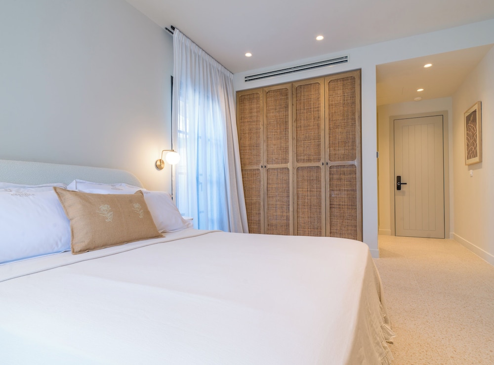 argostoli essence suites