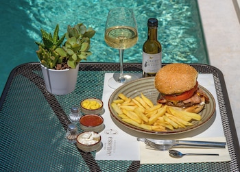 argostoli essence suites