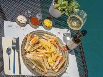 argostoli essence suites