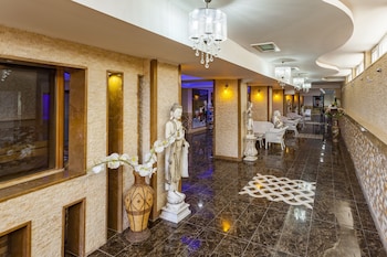 club hotel belpinar