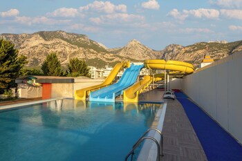 club hotel belpinar