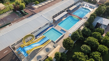 club hotel belpinar