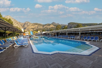 club hotel belpinar