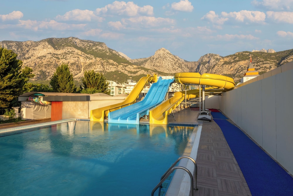 club hotel belpinar
