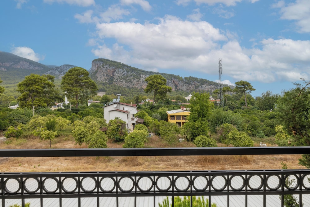 club hotel belpinar