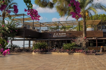 club hotel belpinar