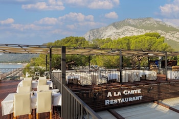 club hotel belpinar