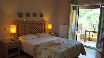 Spiti Nikos,Danilia, Gouvia,3 star