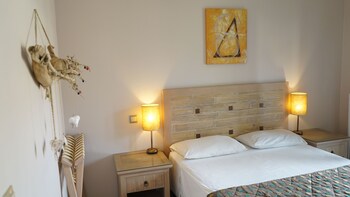 Spiti Nikos,Danilia, Gouvia,3 star