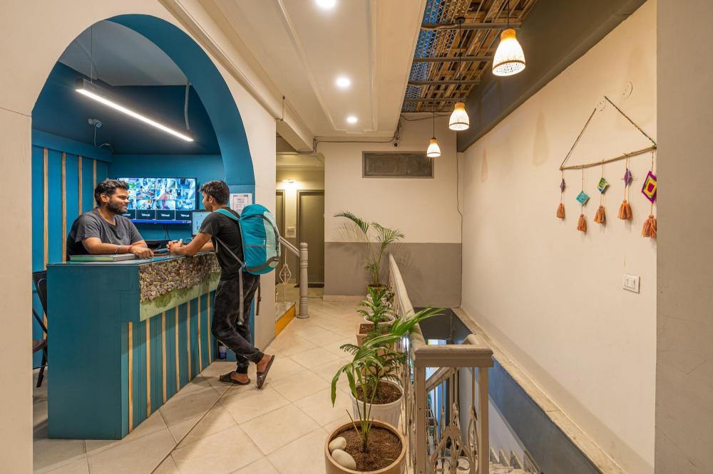 madpackers rishikesh laxman jhula