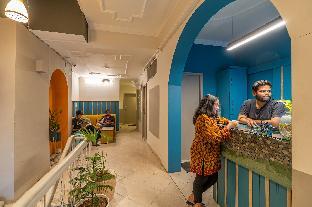 madpackers rishikesh laxman jhula