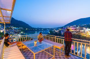 madpackers rishikesh laxman jhula