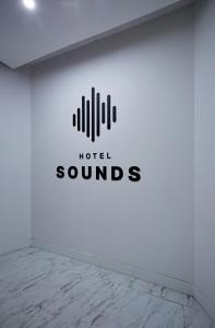 sounds hotel