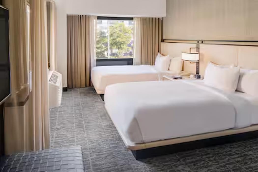 doubletree by hilton hotel and suites jersey city