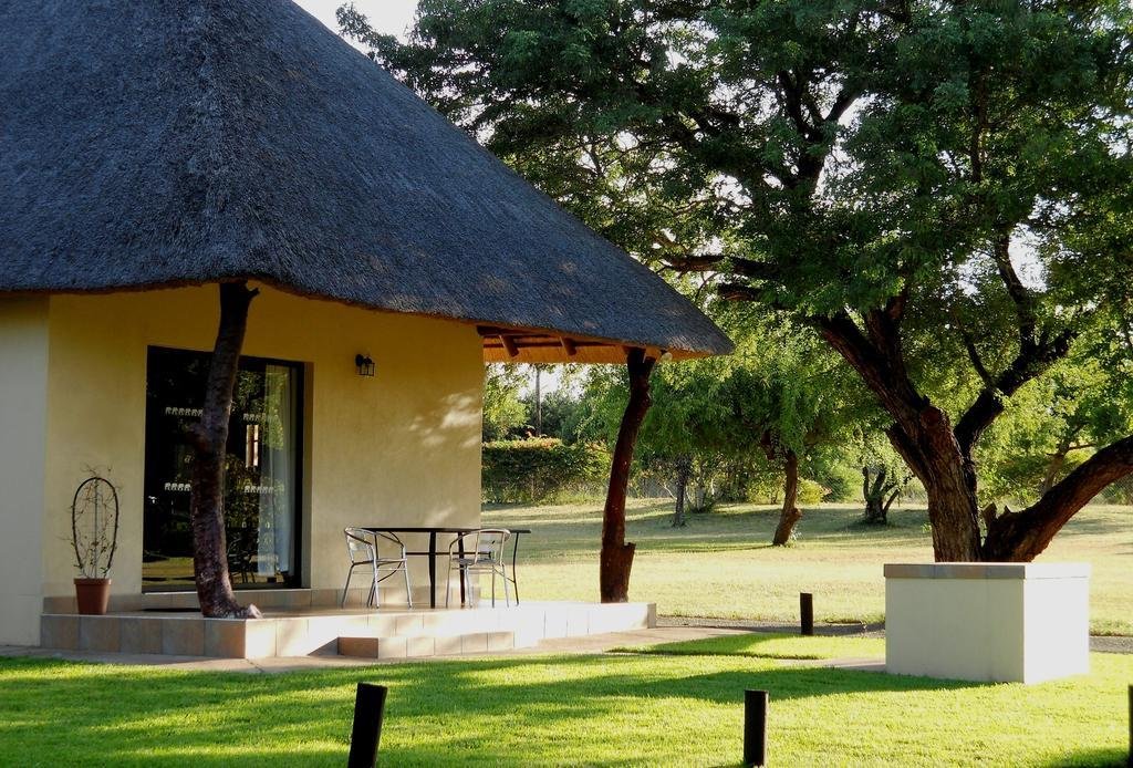 Komati River Chalets,Komatipoort>>Hectorspruit,3 star
