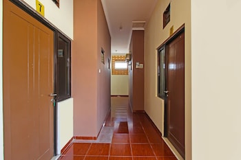 super oyo 92437 wahidin guesthouse