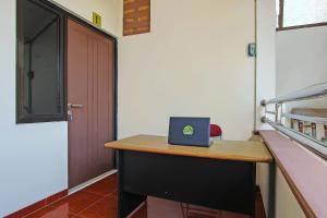 super oyo 92437 wahidin guesthouse