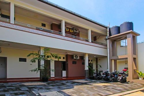 super oyo 92437 wahidin guesthouse