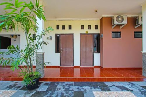 super oyo 92437 wahidin guesthouse