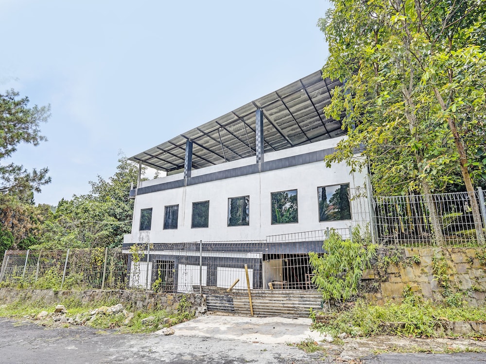 oyo 91612 villa a1