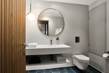 kirk suites