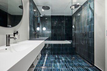 kirk suites