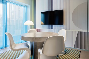 kirk suites