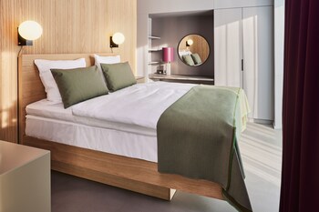 kirk suites