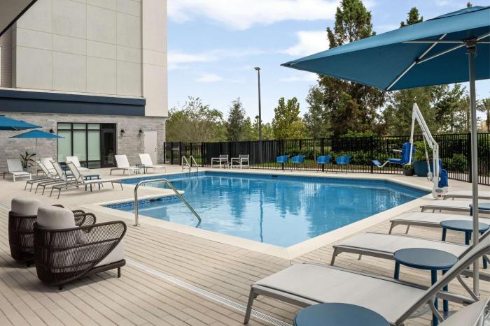 hampton inn orlando southeast nona