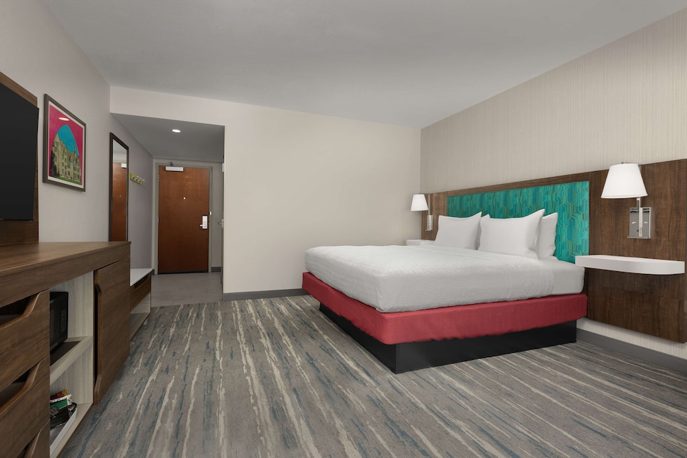 hampton inn and suites durham university medical center