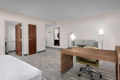 hampton inn and suites durham university medical center