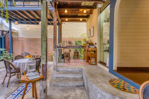 priya boutique house