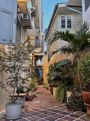 priya boutique house