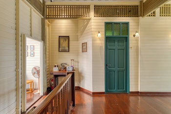 priya boutique house