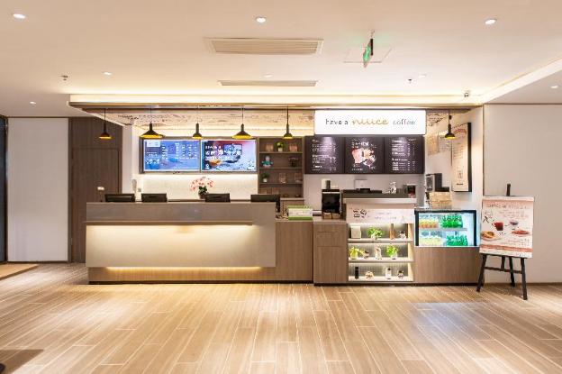 hanting hotel dalian railway station light rail station