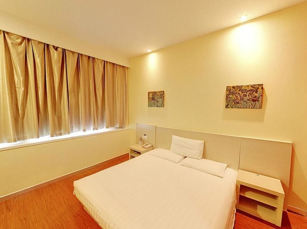 hanting hotel tiajin jinghai jingwen road