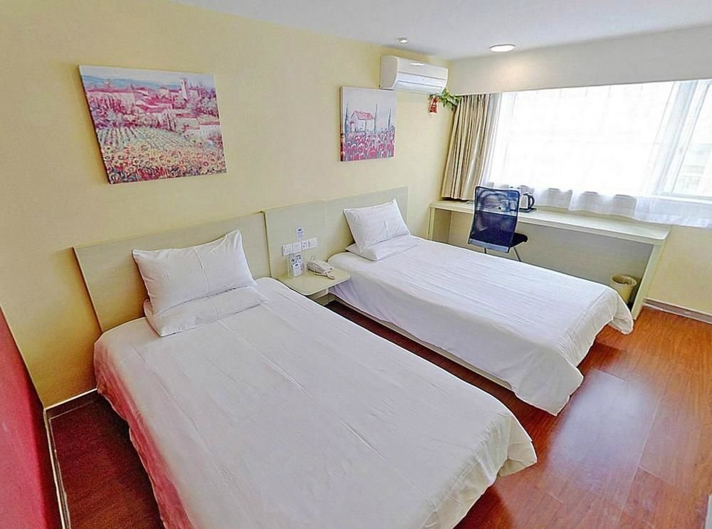 hanting hotel tiajin jinghai jingwen road