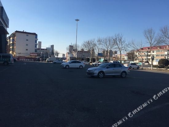 hanting hotel tiajin jinghai jingwen road