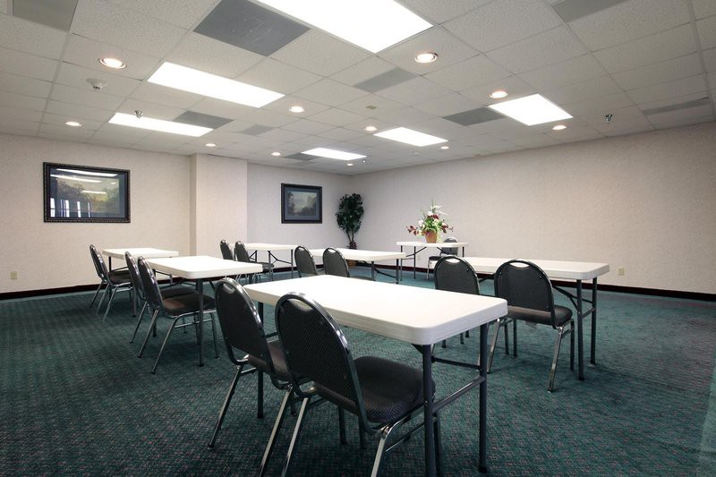 ark suites by oyo jonesboro i 555