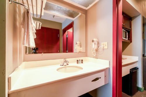 ark suites by oyo jonesboro i 555